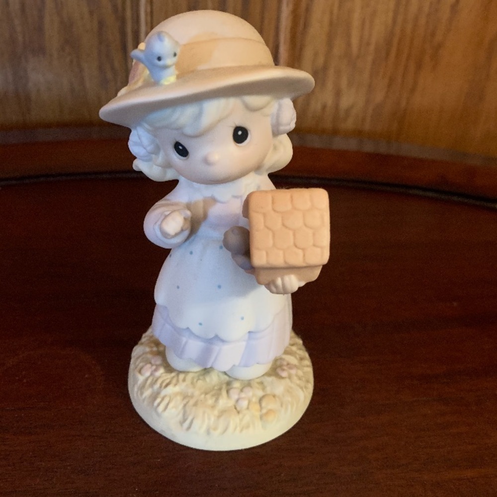 Like new Precious moment statue